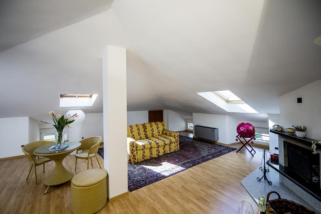 Hotel San Gerolamo Vercurago Bagian luar foto