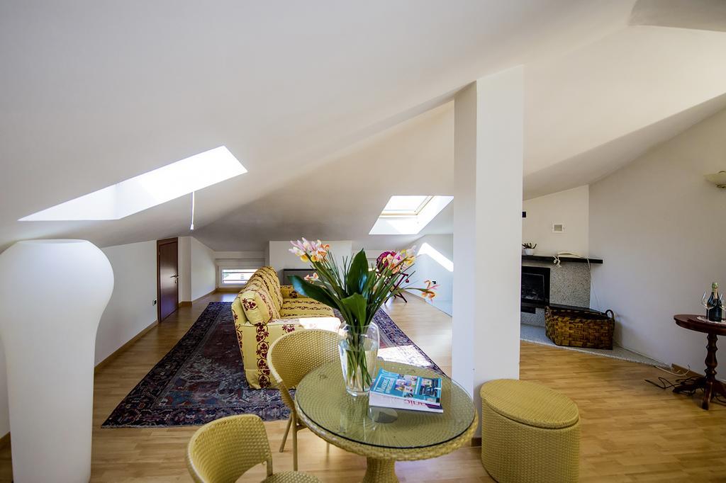 Hotel San Gerolamo Vercurago Bagian luar foto