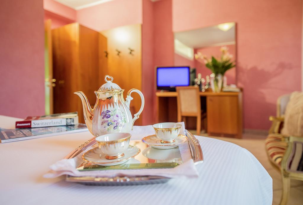 Hotel San Gerolamo Vercurago Bagian luar foto
