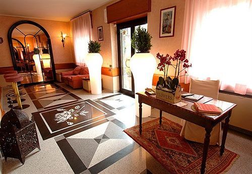 Hotel San Gerolamo Vercurago Bagian luar foto