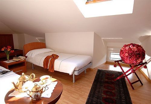 Hotel San Gerolamo Vercurago Bagian luar foto