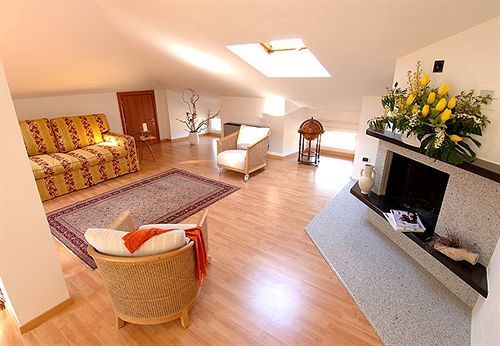 Hotel San Gerolamo Vercurago Bagian luar foto